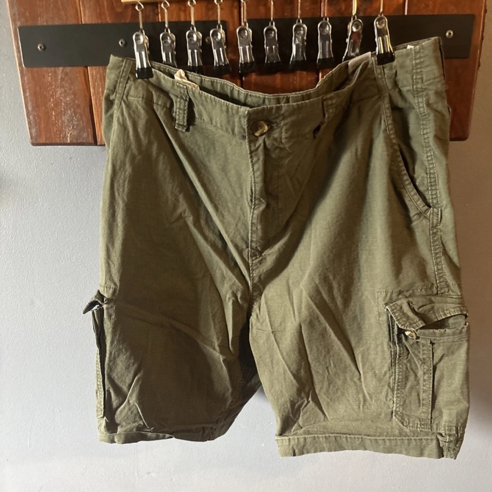 OLD NAVY Ultimate Straight Cargo Shorts Men's 40 Casual Olive Green
